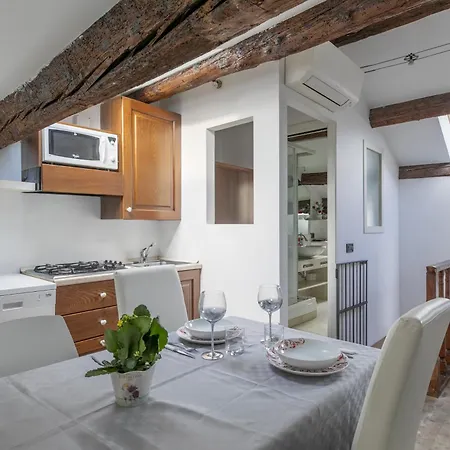Nice Lovely Attic For 4 Person With Wifi - A/C Veneza Exterior foto