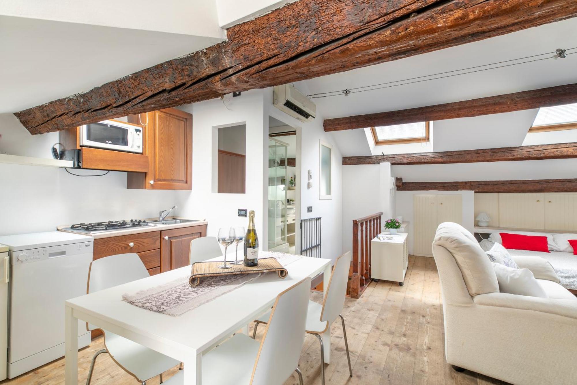 Lovely Attic For 4 Person With Wifi - A/c * Venedig