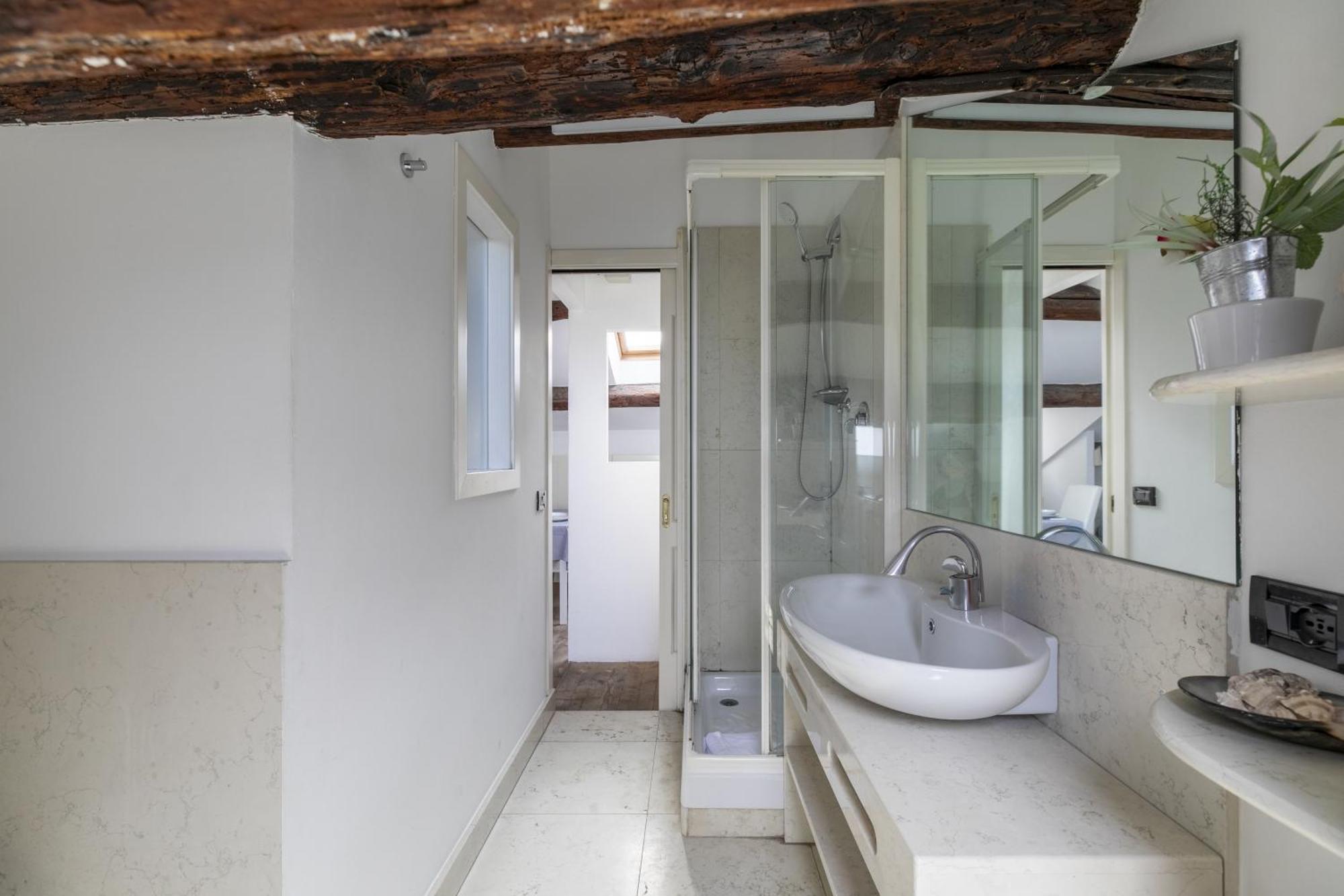 Lovely Attic For 4 Person With Wifi - A/c Apartamento *