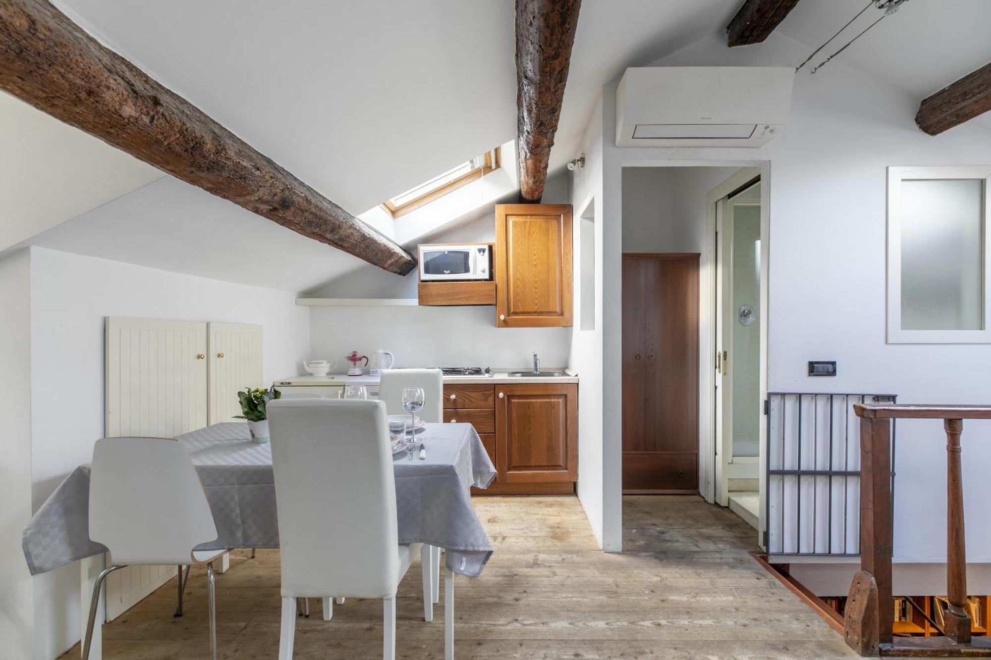 Apartment Lovely Attic For 4 Person With Wifi - A/c Venedig