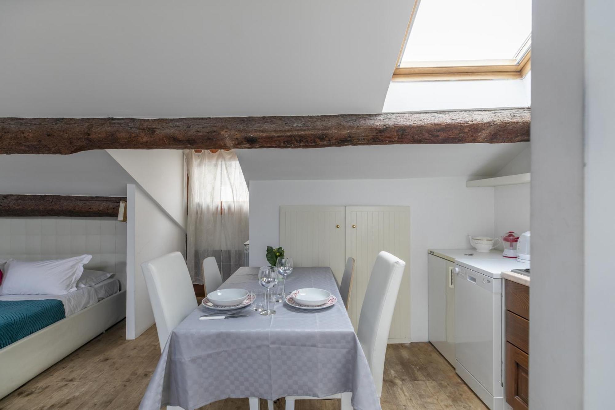 Lovely Attic For 4 Person With Wifi - A/c * Venedig